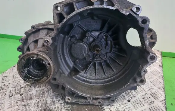 Volkswagen Golf IV Manual 5 speed gearbox EAY