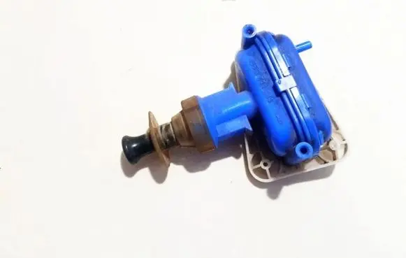 Audi 80 90 B3 Central locking vacuum pump 893862153d