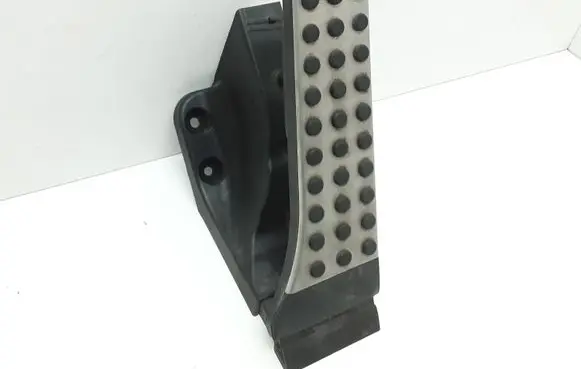 Mercedes-Benz GLC X253 C253 Accelerator throttle pedal A2533000104
