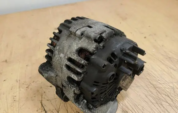 BMW X5 E53 Generator/alternator 7797660