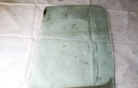 Peugeot Boxer Front door window glass four-door as2