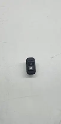 Mercedes-Benz E W211 Seat heating switch SFW501124 1408210065