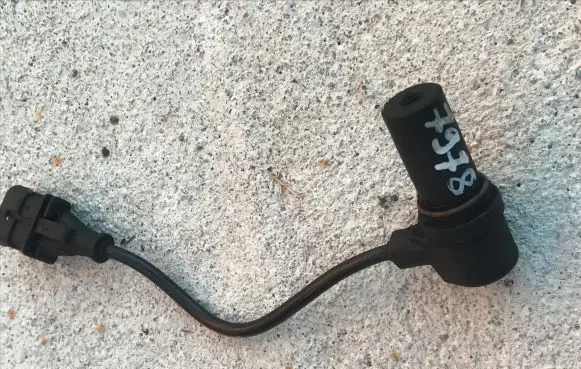 Opel Astra H Crankshaft position sensor 0281002717 0281002