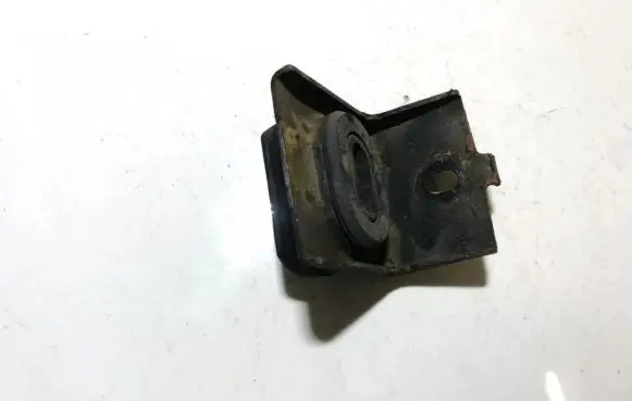Chrysler Voyager Radiator mount bracket 868866b