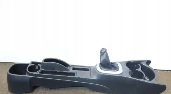 Toyota Yaris Center console