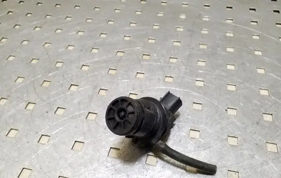Toyota RAV 4 (XA30) Windscreen/windshield washer pump 8533060160 0602104501