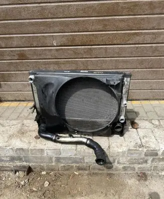 BMW 7 E65 E66 Coolant radiator 1711779513802 E3777003