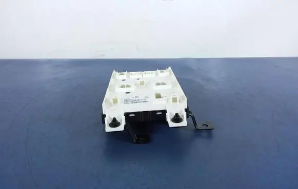 Jeep Grand Cherokee Fuse box set P68313031AD