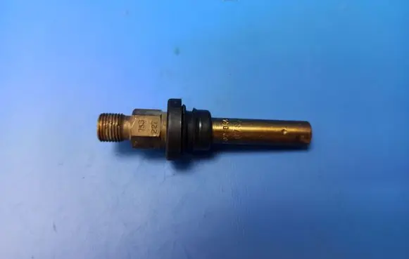 Mercedes-Benz 380 560SEC C126 Fuel injector 0000785823 0437502054