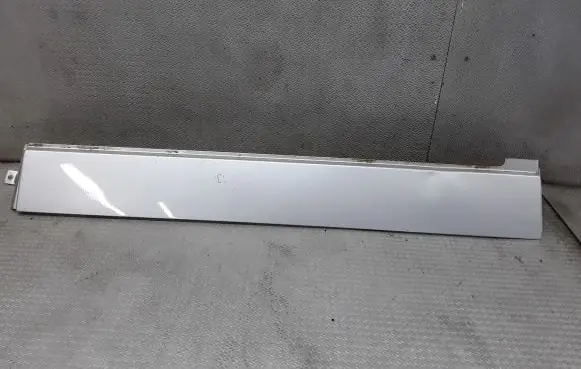Volkswagen Transporter - Caravelle T5 Sliding door rail trim 7H1843796F