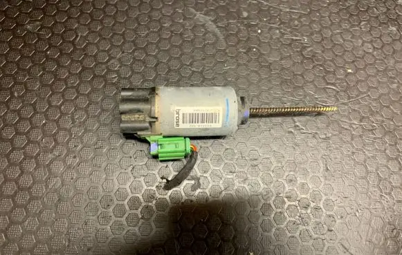 BMW 5 F10 F11 Seat adjustment motor 913018102 RZ55AWA