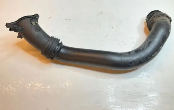 BMW 4 F36 Gran coupe Turbo air intake inlet pipe/hose 8601683 23557610