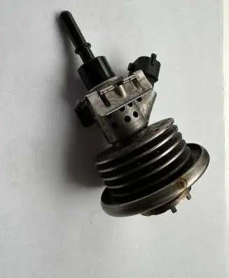 Land Rover Range Rover Velar AdBlue injector FX2319e3-AB