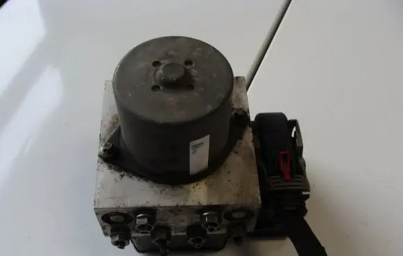 Audi Q3 F3 ABS Pump 5N0614109Q