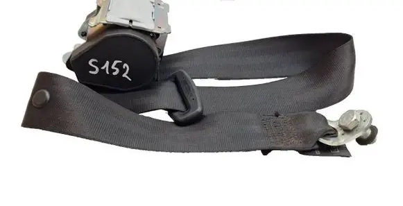Rear seatbelt
