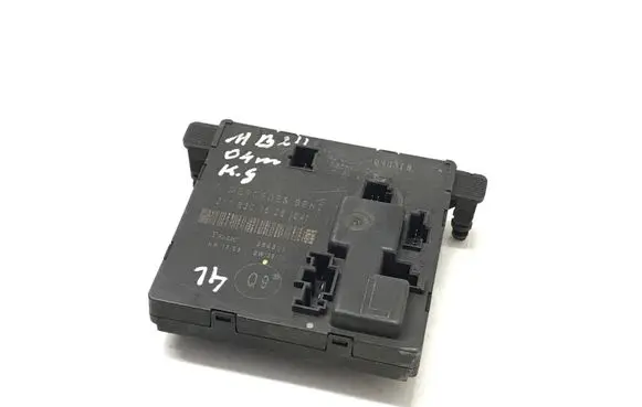 Mercedes-Benz E W211 Door control unit/module 2118201526 211820152604