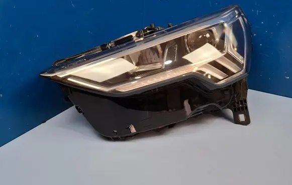 Audi Q3 F3 Headlight/headlamp 83A941033 1101D650000