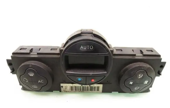 Renault Megane II Interior fan control switch 8200070752