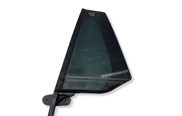 Volkswagen PASSAT B8 Rear vent window glass 43R00056 E000186