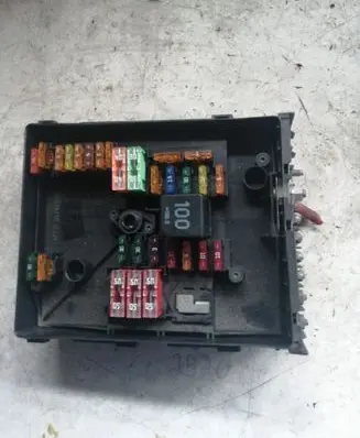 Audi A3 S3 A3 Sportback 8P Fuse module 01718130 1K0937125D