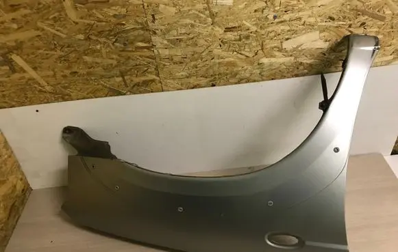 Nissan Navara D22 Fender