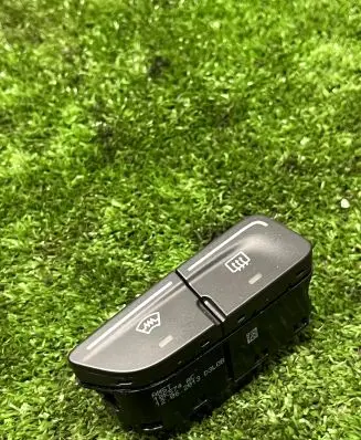 Ford Focus Windscreen/window heater switch am5t18K574AC 12062013