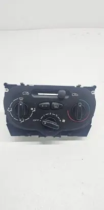Citroen Xsara Climate control unit 1068901 BFC593