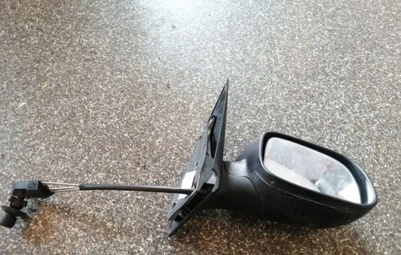 Skoda Fabia Mk1 (6Y) Manual wing mirror 