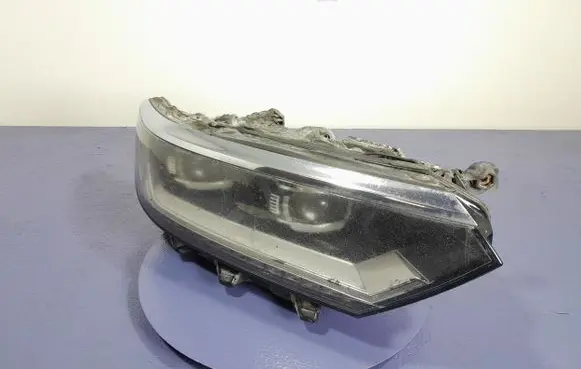 Volkswagen PASSAT CC Headlight/headlamp