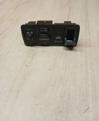 Toyota Corolla E120 E130 Wing mirror switch 183574 777665