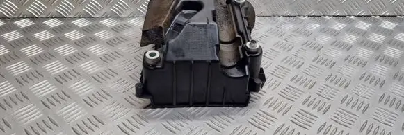 Volkswagen PASSAT CC Intake resonator 03C103502K 03C145650C