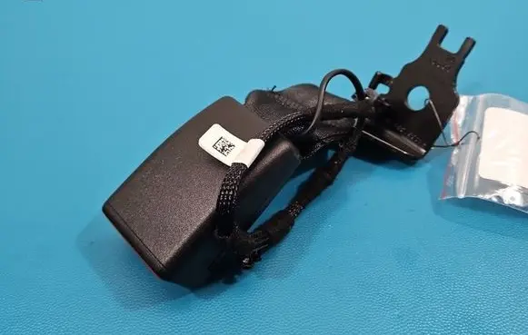 Peugeot 2008 II Rear seatbelt IMPRK1542046