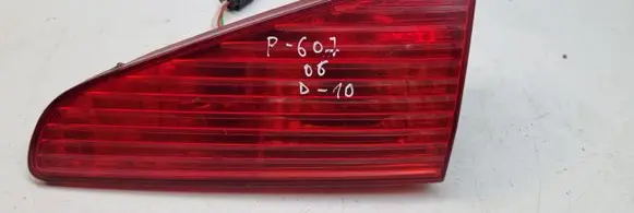 Peugeot 607 Tailgate rear/tail lights