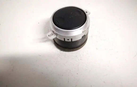 Mitsubishi Outlander Dash center air vent grill