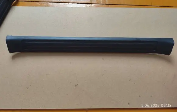 Mazda 3 II Front sill trim cover BBM468720 K3006