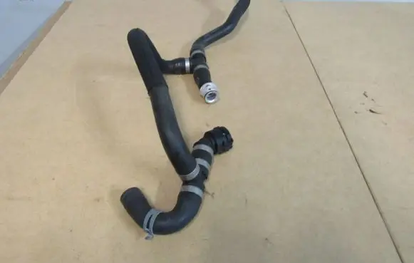 Mercedes-Benz SL R230 Engine coolant pipe/hose 2315013482