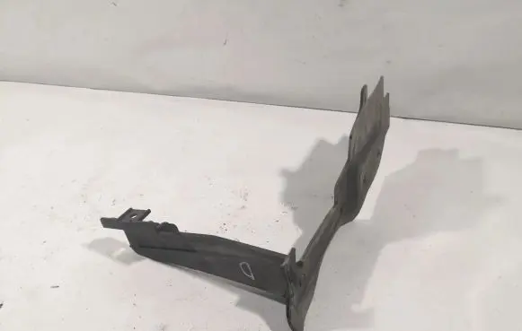 Opel Astra J Radiator trim 13337114