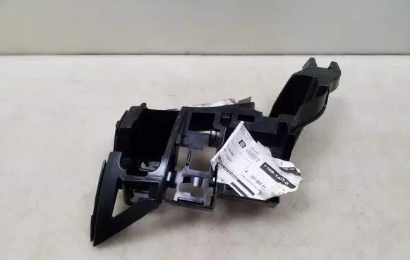 Mercedes-Benz GLS X167 Rear bumper mounting bracket A1678800901
