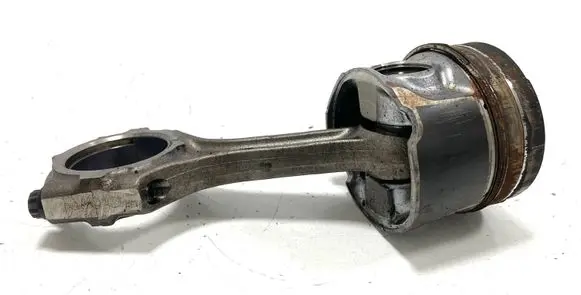 Toyota Avensis T270 Piston with connecting rod 6EA04346