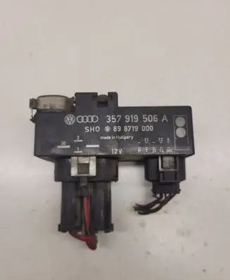 Volkswagen PASSAT B4 Coolant fan relay 357919506A 898719000