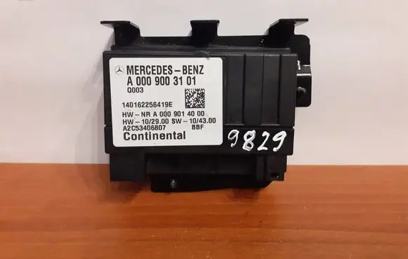 Mercedes-Benz Sprinter W906 Fuel injection pump control unit/module 9829 A0009003101