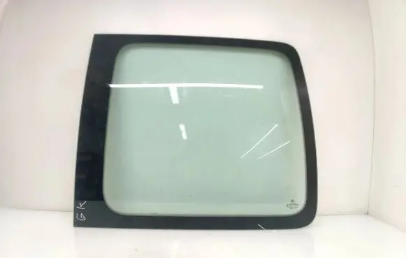 Volkswagen Caddy Rear side window 43R001583 DOT682M3222AS2 E000231