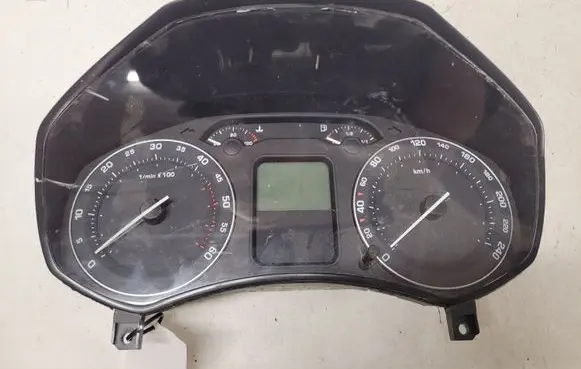 Skoda Octavia Mk2 (1Z) Speedometer (instrument cluster) V1610056 1Z0920812D SW090000