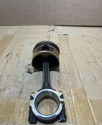 Nissan Micra Piston with connecting rod 