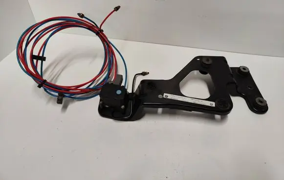 BMW X5 E70 Pneumatic air compressor holding bracket 6785506 37226785506 6775479