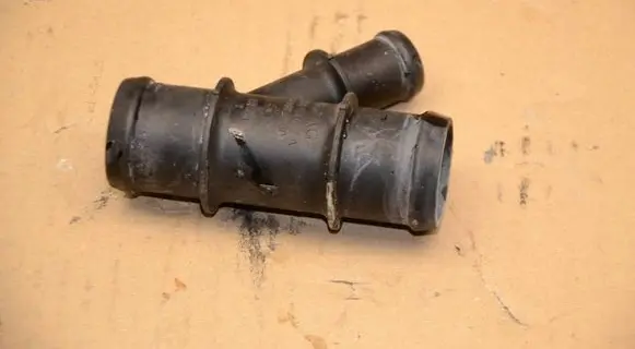 Volkswagen T-Roc Engine coolant pipe/hose 5WA121087A 8547