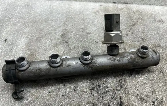 Audi A6 S6 C6 4F Fuel main line pipe 059130089P