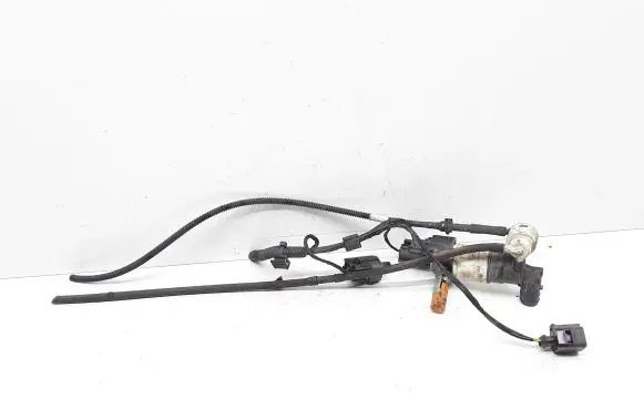 Volvo V60 Windscreen/windshield washer pump BK2117K624BA
