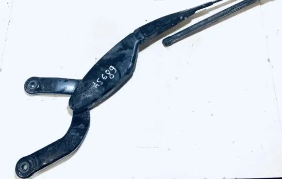 Mercedes-Benz E W211 Front wiper blade arm a2118200444