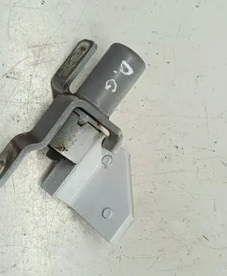 Ford Mondeo MK IV Rear door upper hinge A048575